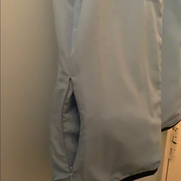 Reversible lightweight black and blue vest - Picture 4 of 6